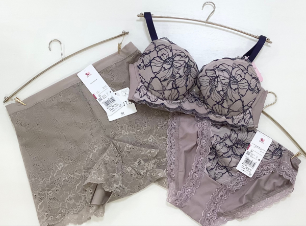 女神のヒミツ】新色ご紹介 | ショップブログ | 東急百貨店