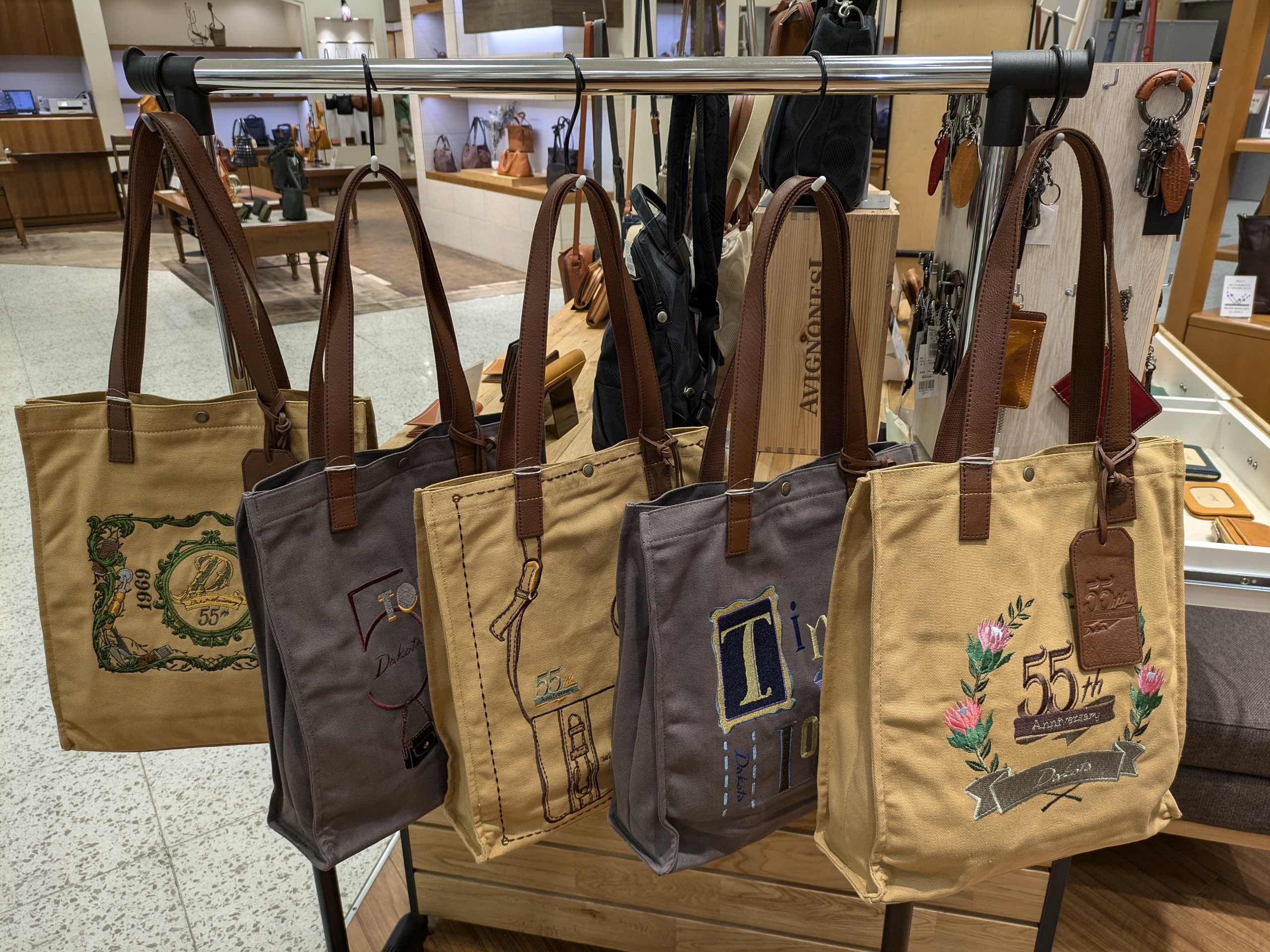 【SALE】 ✨✨Dakota55周年記念 東急 | ショップブログ | 限定バッグ👜 バッグ